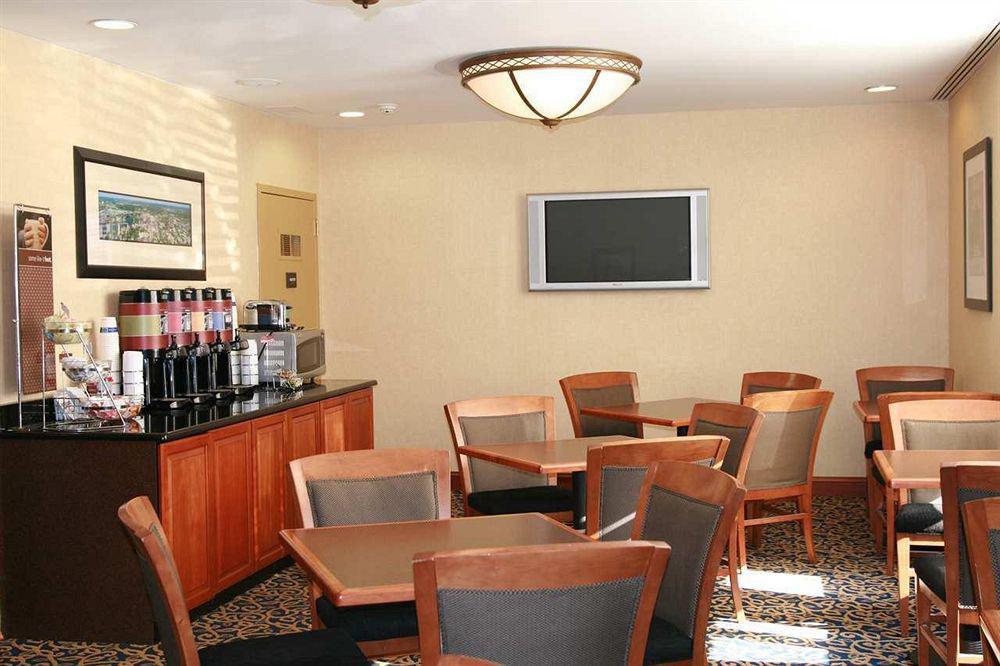 Holiday Inn Express Boston North-Woburn By Ihg Екстериор снимка