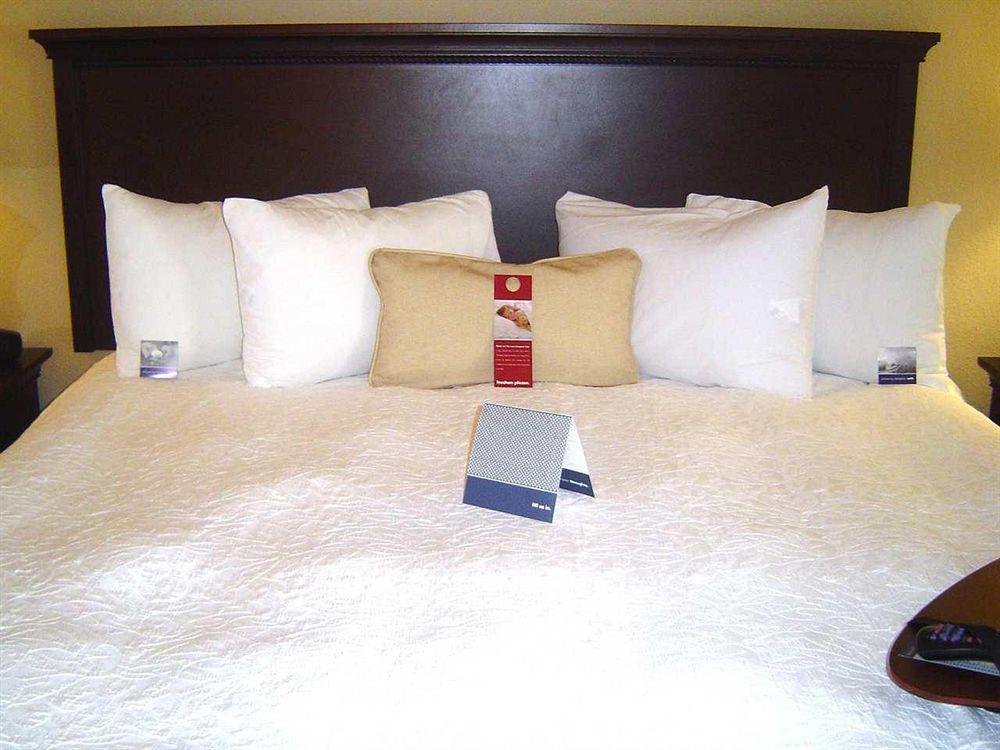 Holiday Inn Express Boston North-Woburn By Ihg Екстериор снимка