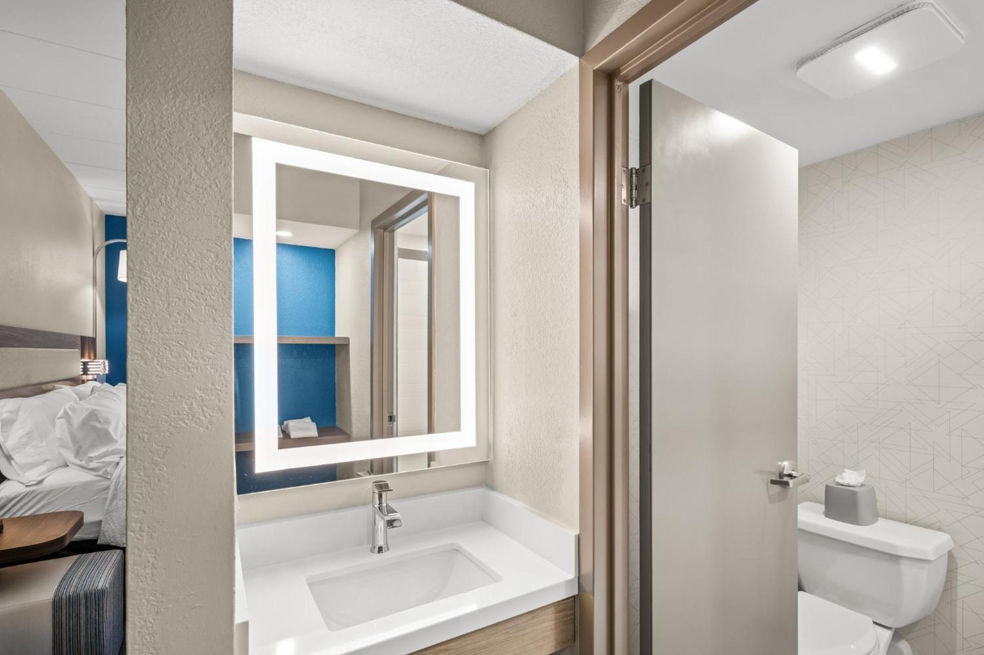 Holiday Inn Express Boston North-Woburn By Ihg Екстериор снимка