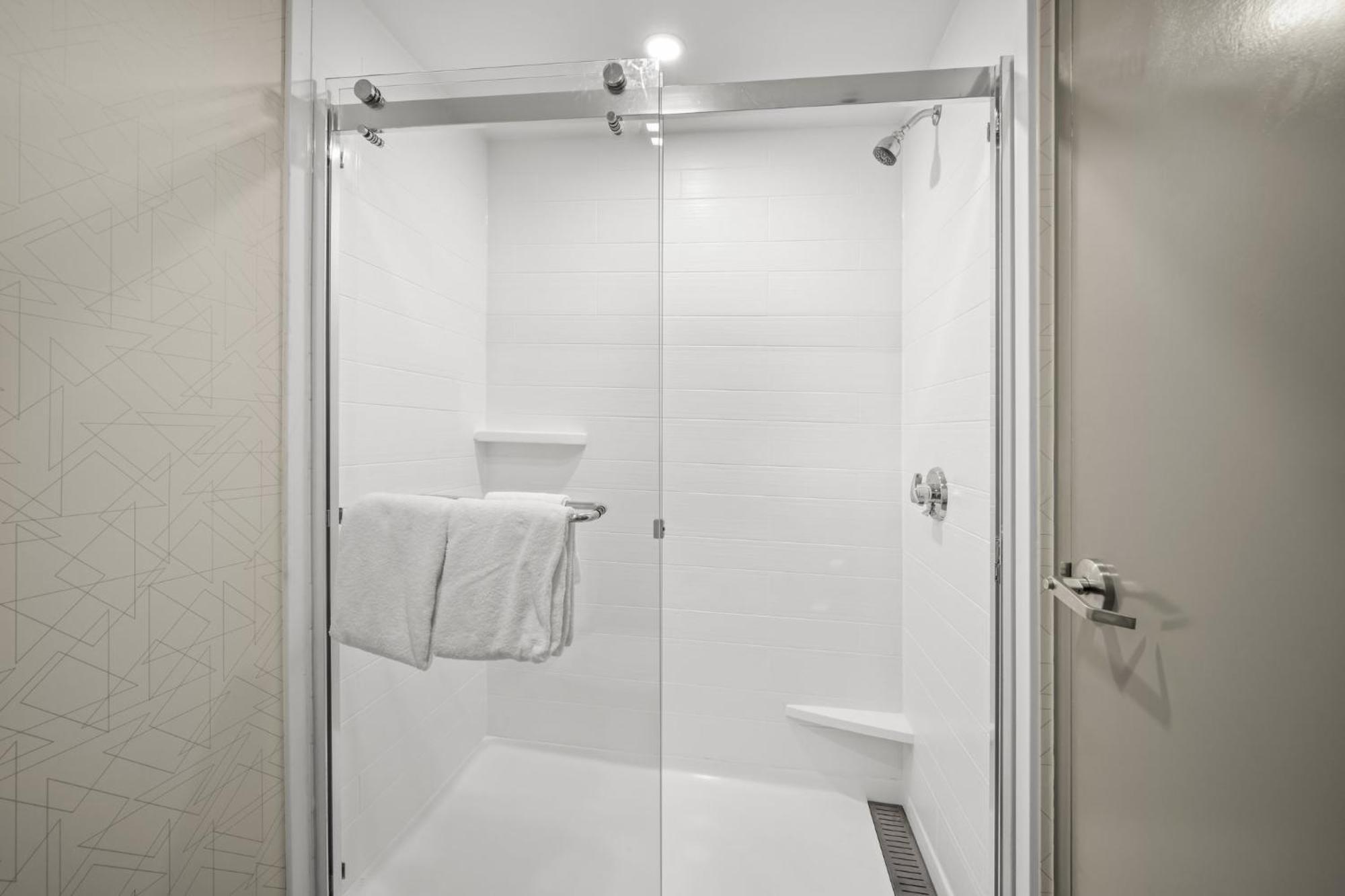 Holiday Inn Express Boston North-Woburn By Ihg Екстериор снимка