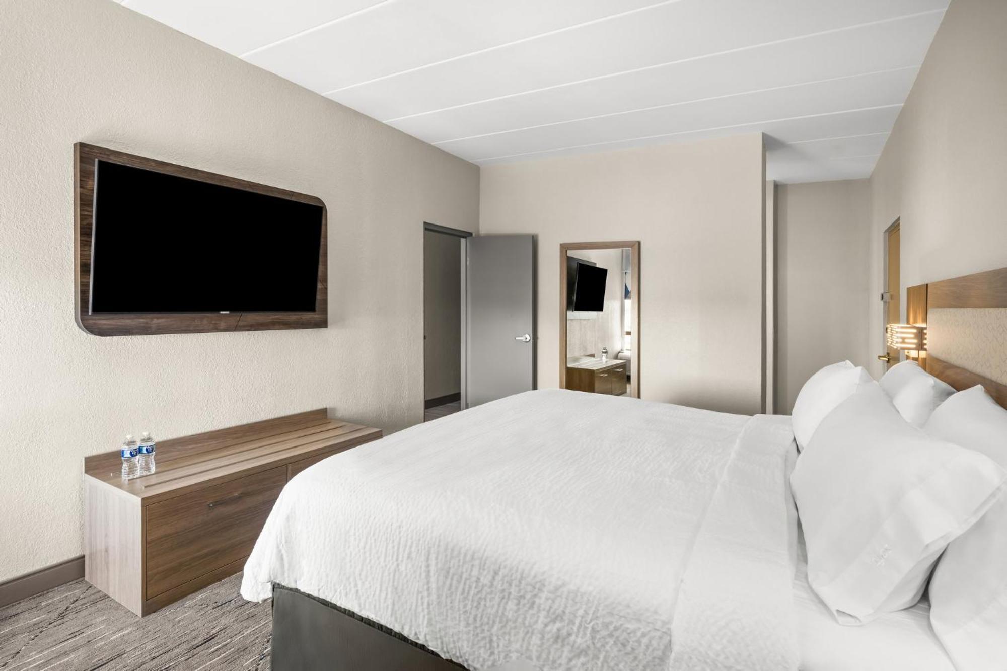 Holiday Inn Express Boston North-Woburn By Ihg Екстериор снимка