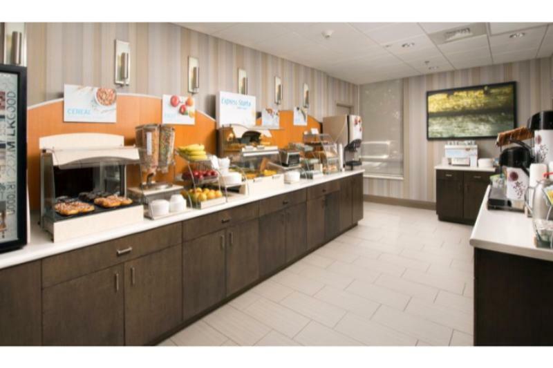 Holiday Inn Express Boston North-Woburn By Ihg Екстериор снимка